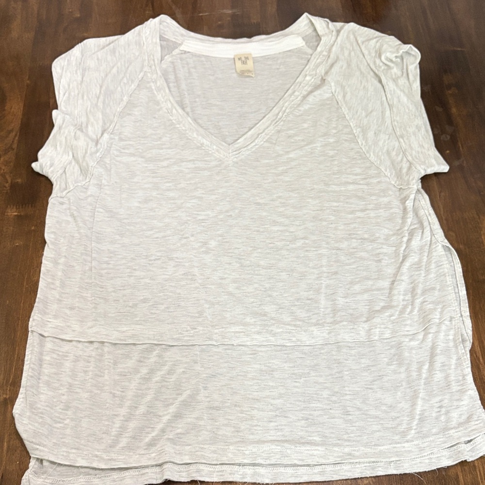 We The Free Burn Out V-Neck Tee size XS T-Shirt top Aide Alits